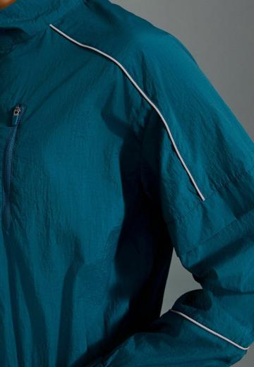 Спортивная куртка