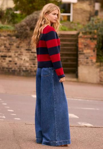 Клешеные джинсы