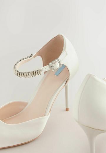 Туфли на высоком каблуке