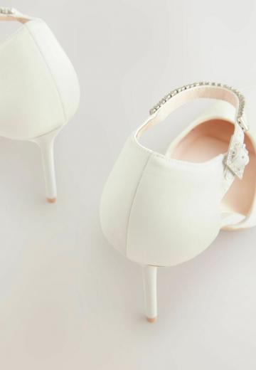 Туфли на высоком каблуке