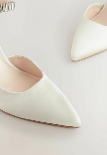 Туфли на высоком каблуке