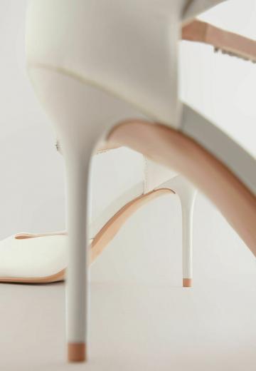 Туфли на высоком каблуке