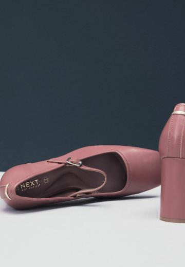 Туфли с ремешком