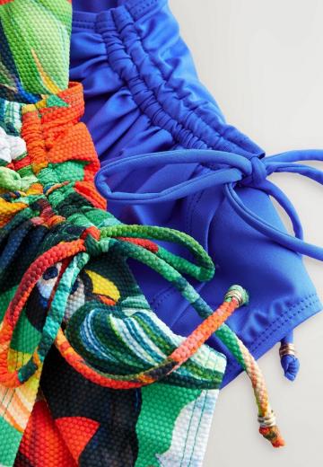 Слитный купальник