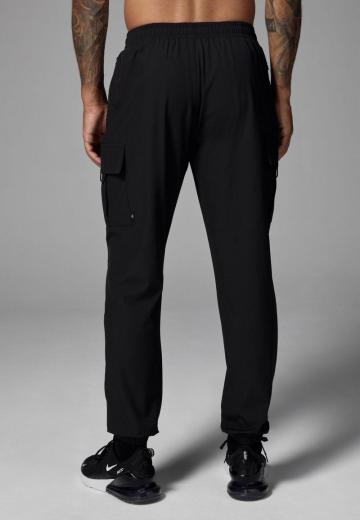 Брюки с накладными карманами