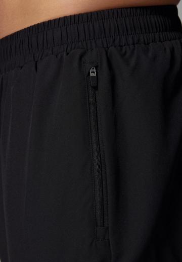 Брюки с накладными карманами