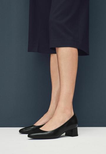 Туфли с высоким носом