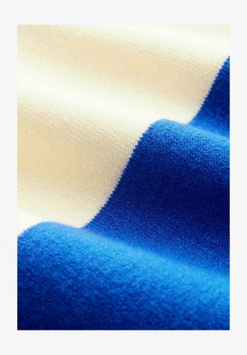 Пуловер в полоску