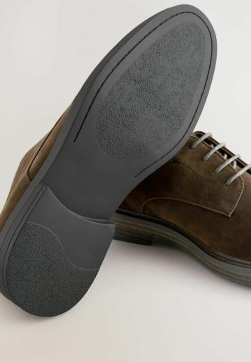 Ботинки на шнуровке