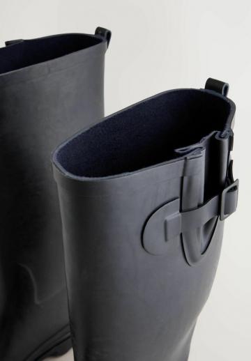 Резиновые сапоги