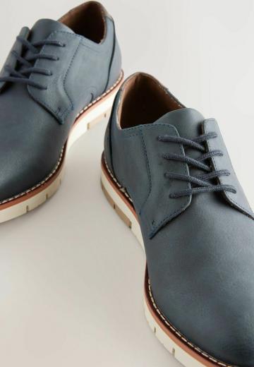 Ботинки на шнуровке