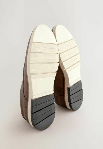 Ботинки на шнуровке