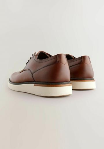 Ботинки на шнуровке