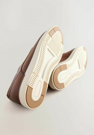 Ботинки на шнуровке