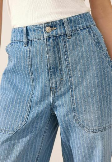 Короткие джинсы