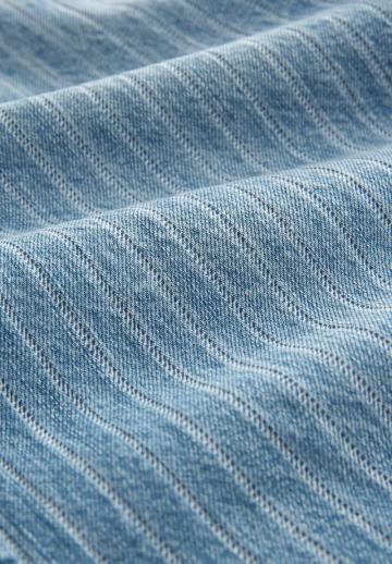 Короткие джинсы