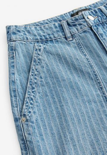 Короткие джинсы