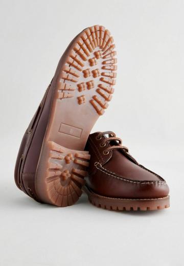 Ботинки на шнуровке