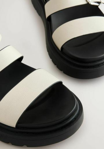 Босоножки на платформе