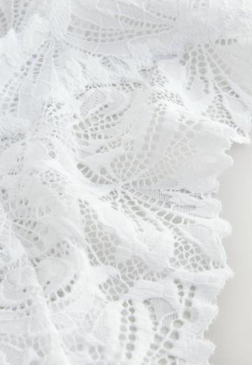 Трусы на бедрах