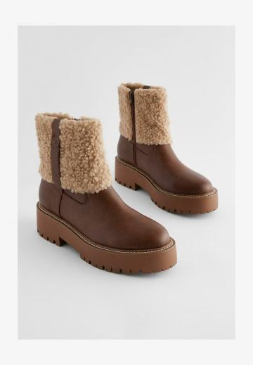 Широкие сапоги