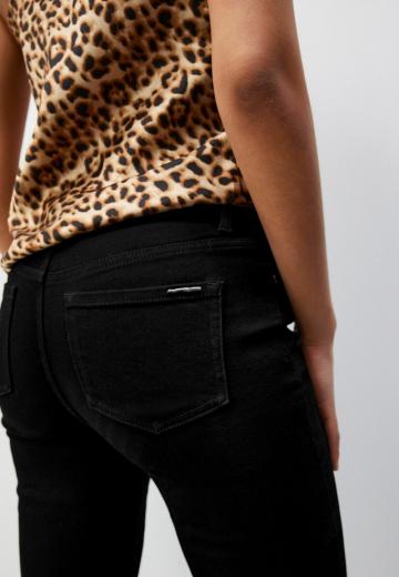 Клешеные брюки