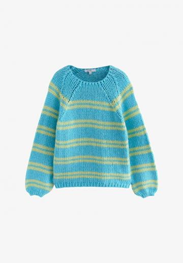 Пуловер в полоску