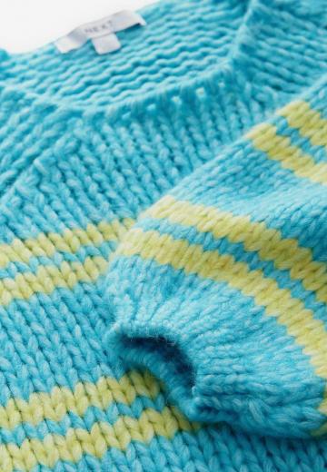 Пуловер в полоску