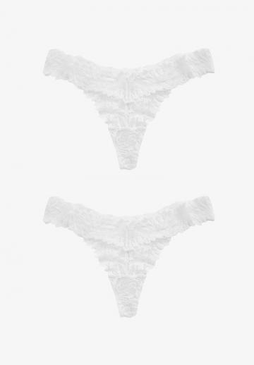 Трусы на бедрах