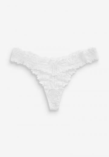 Трусы на бедрах