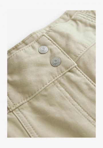 Брюки с накладными карманами