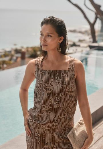 Блузка без рукавов