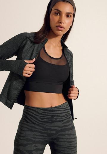 Спортивная куртка