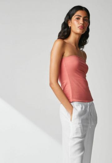 Топ без бретелек