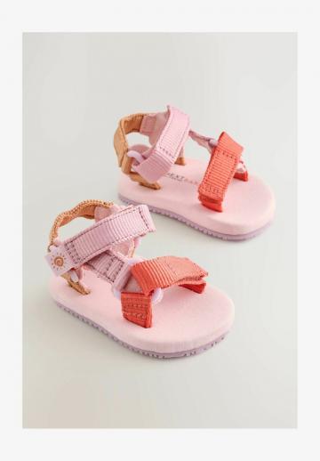 Детская обувь