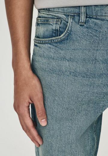 Узкие джинсы