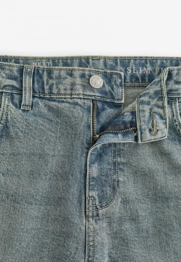 Узкие джинсы