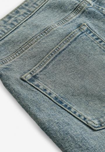 Узкие джинсы