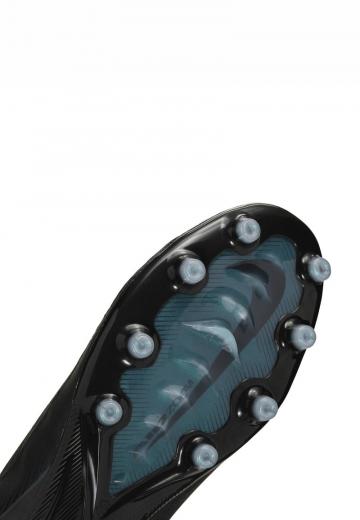 Футбольные бутсы