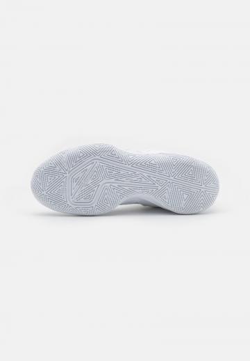 Кроссовки для зала