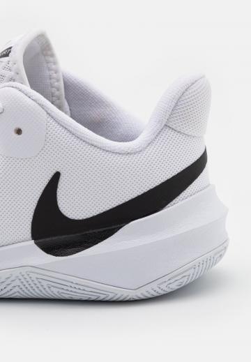 Кроссовки для зала