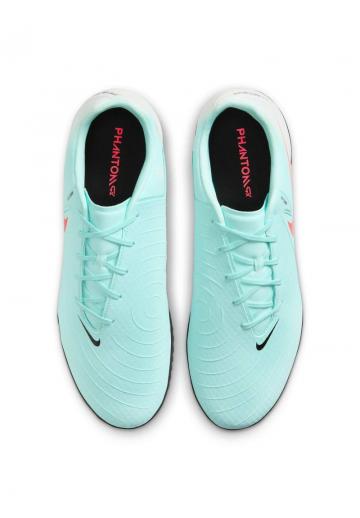 Футбольные бутсы