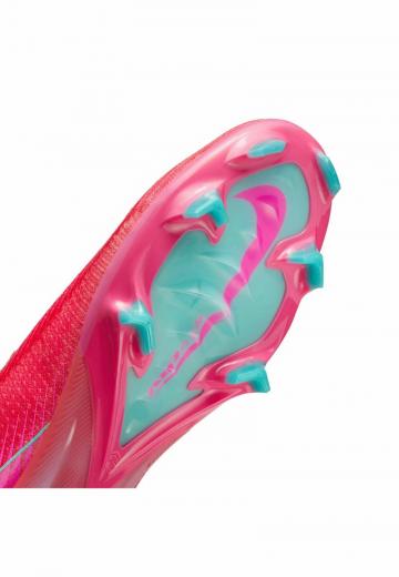 Футбольные бутсы