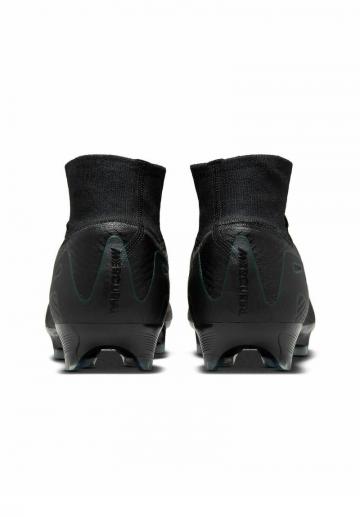 Футбольные бутсы