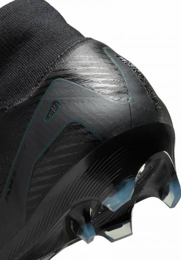 Футбольные бутсы