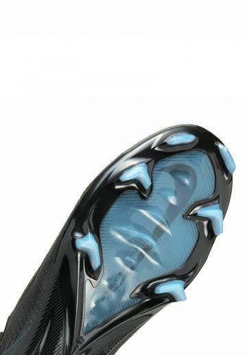 Футбольные бутсы