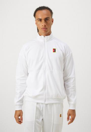 Спортивная куртка