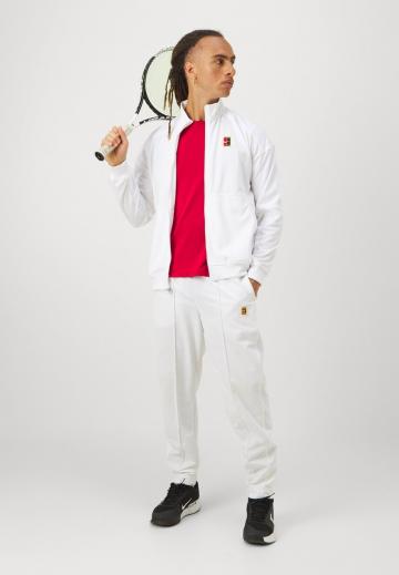 Спортивная куртка