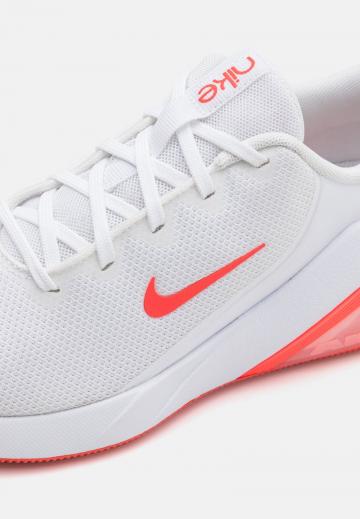 Тренировочные кроссовки