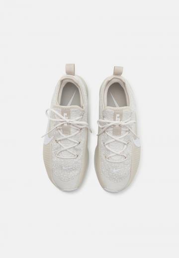 Тренировочные кроссовки